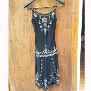 Chica's~1920's Embellished Dress~Size Medium